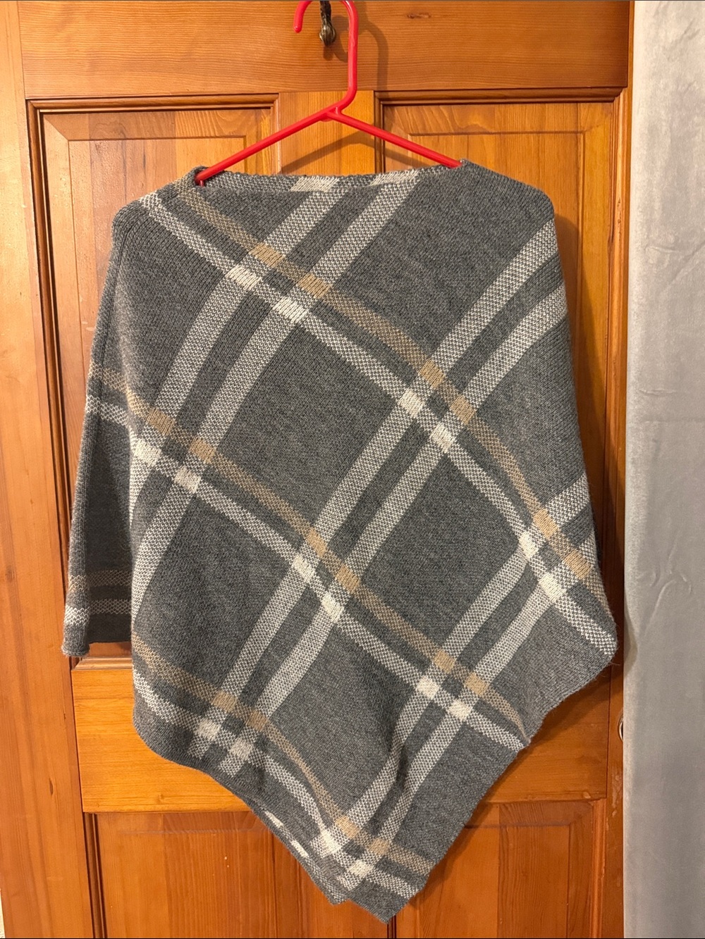 NWT Plaid Knit Poncho made in Italy